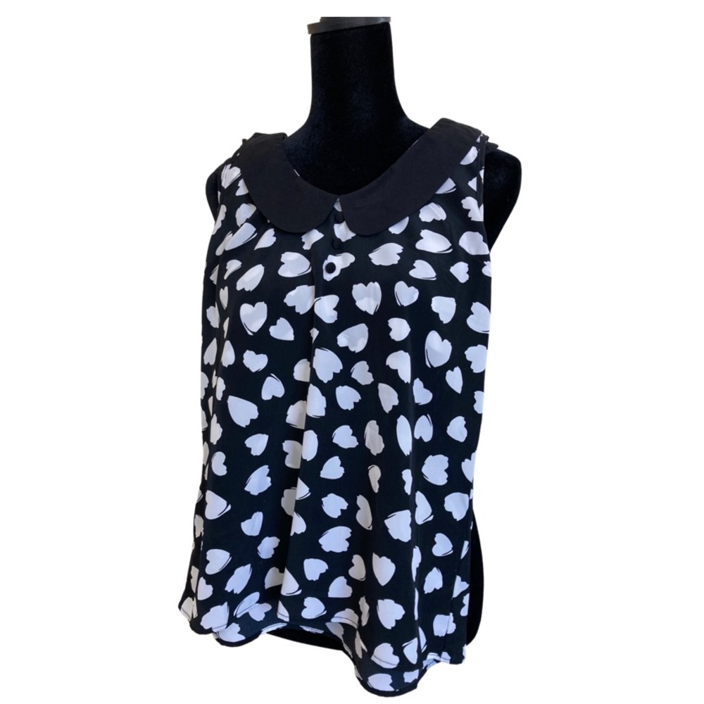 B/W Sleeveless Blouse, peter pan collar